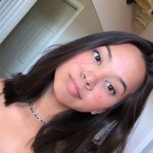 Meet your Posher, Francesca